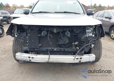 2015 Lexus Lx 570 z USA, uszkodzony, nr VIN JTJHY7AX3F4172375